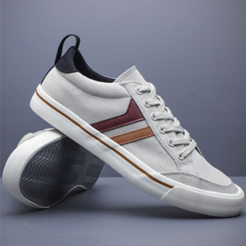 Nova Canvas Sneakers