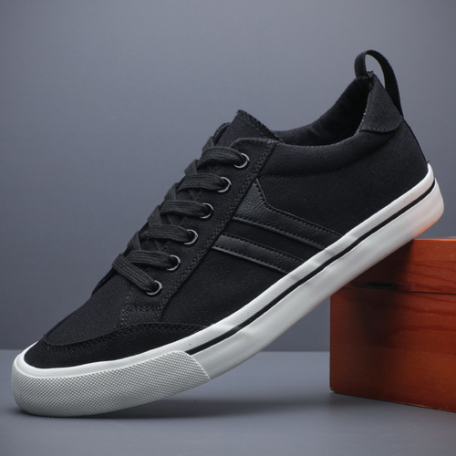 Nova Canvas Sneakers