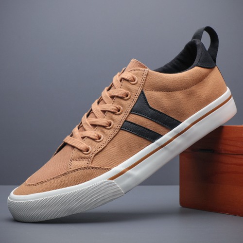 Nova Canvas Sneakers