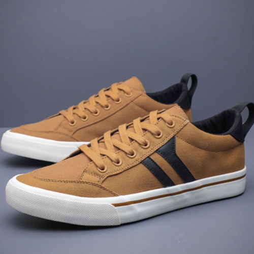 Nova Canvas Sneakers