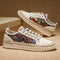 Stylische Leinwand-Sneaker